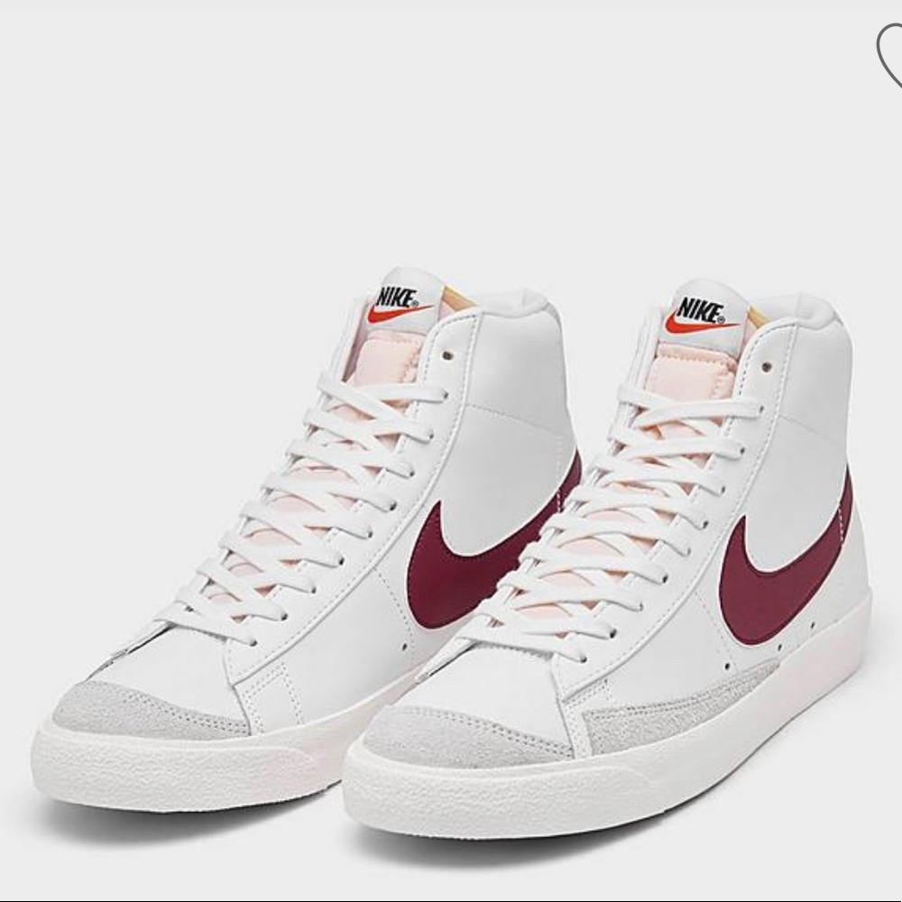 women’s Nike sneakers